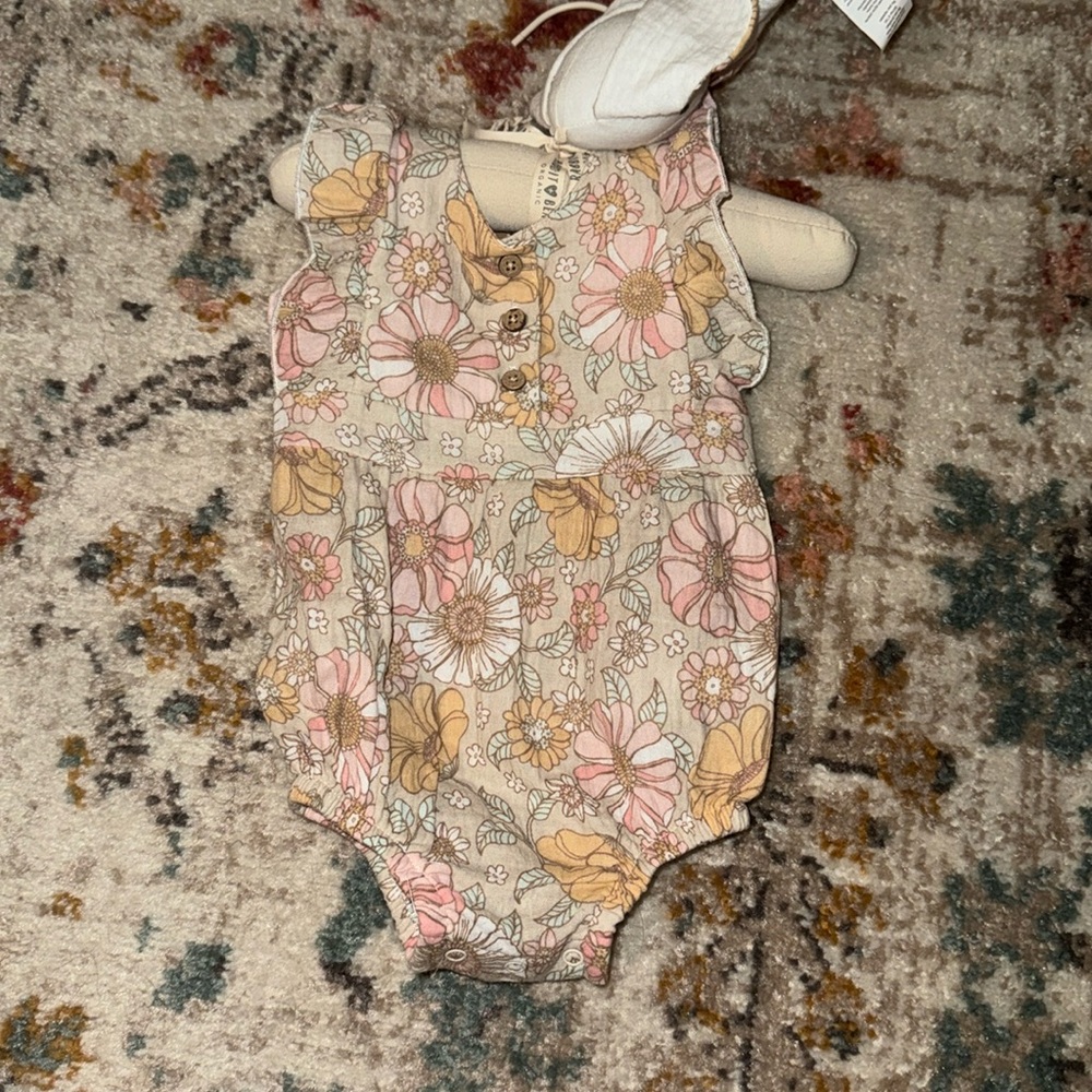 Organic Romper/Rattle 0-3 months 
NWT